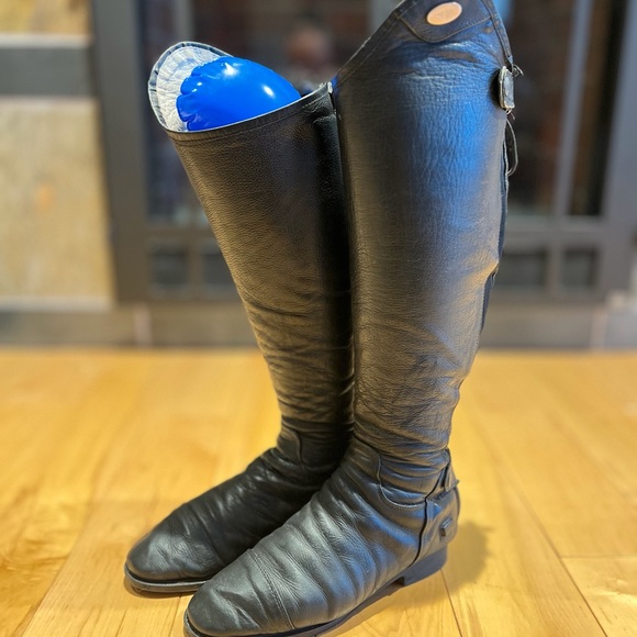 TuffRider Women's Black Riding Boots - Picture 5 of 5